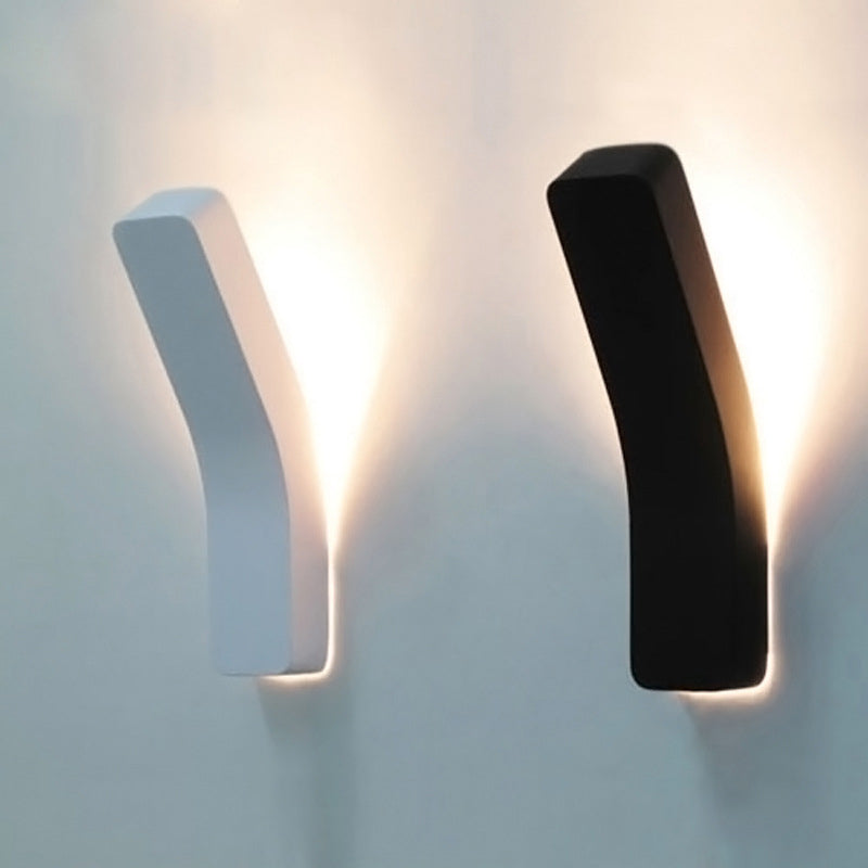 Moderne gebogen rechthoekige wandlamp – minimalistisch ijzeren ontwerp