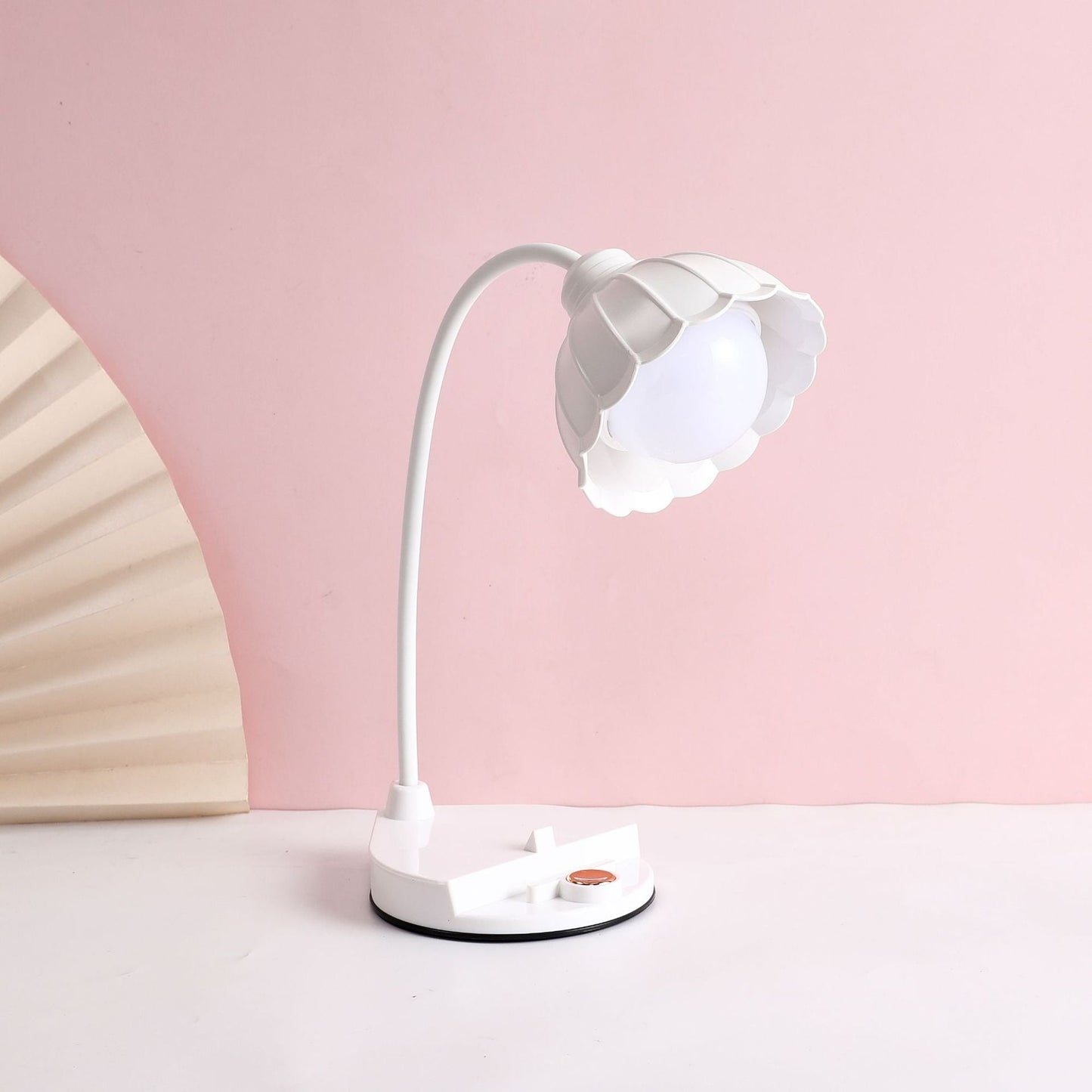 Oplaadbare LED-tafellamp – Touch Sensor-bloemontwerp met ABS & PP