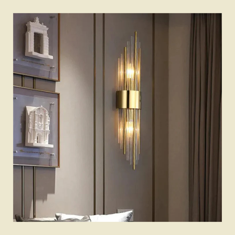 Moderne kristallen wandlamp - stijlvolle accentlamp in goudkleur