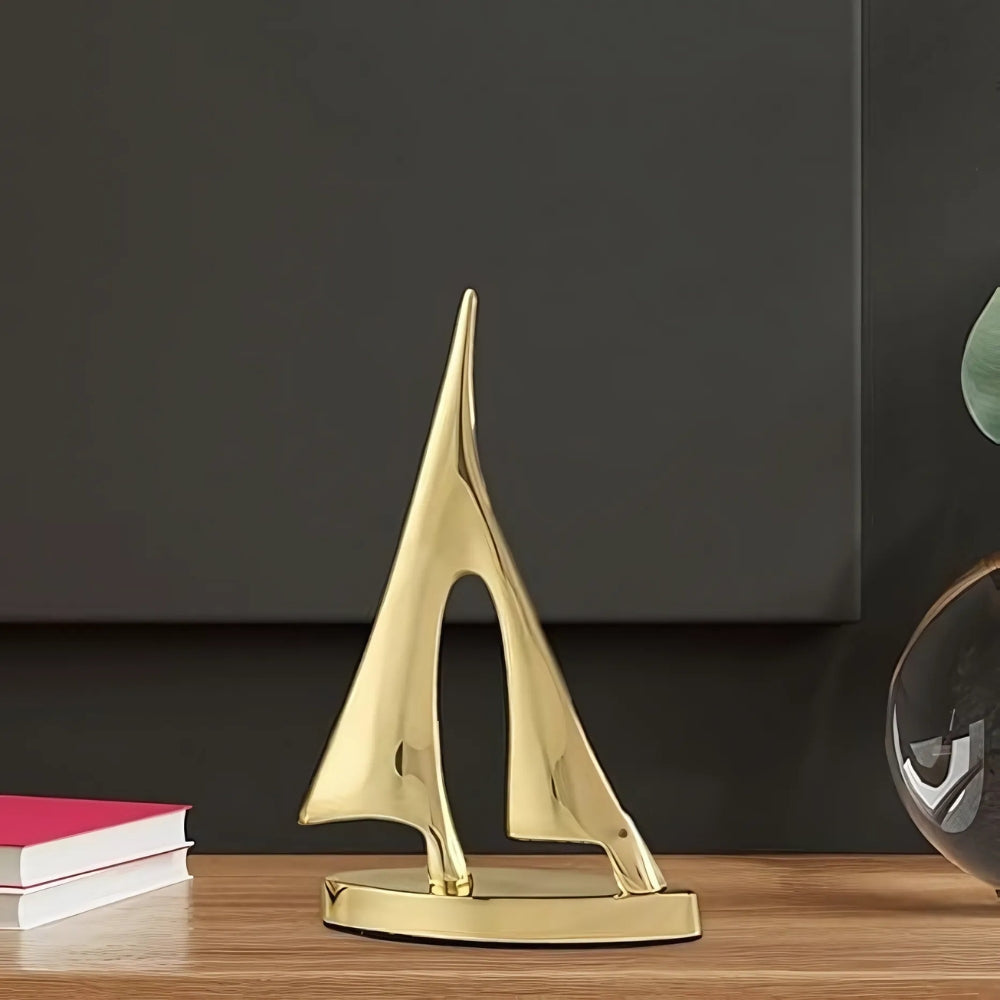 Strakke nautische zeilbootdecoratie – moderne elegantie in ontwerp