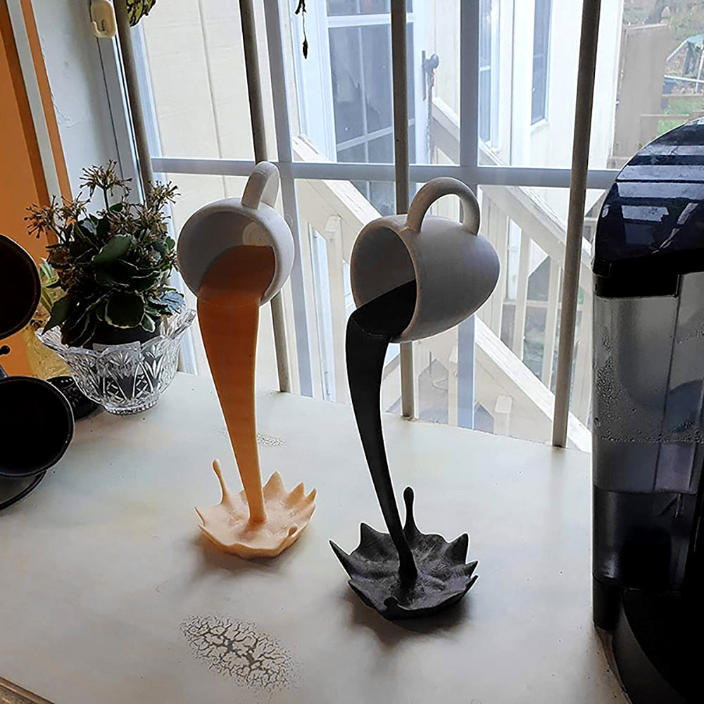 Artistiek CupO'Splash koffiesculptuur – speels decoratief accent voor koffieliefhebbers