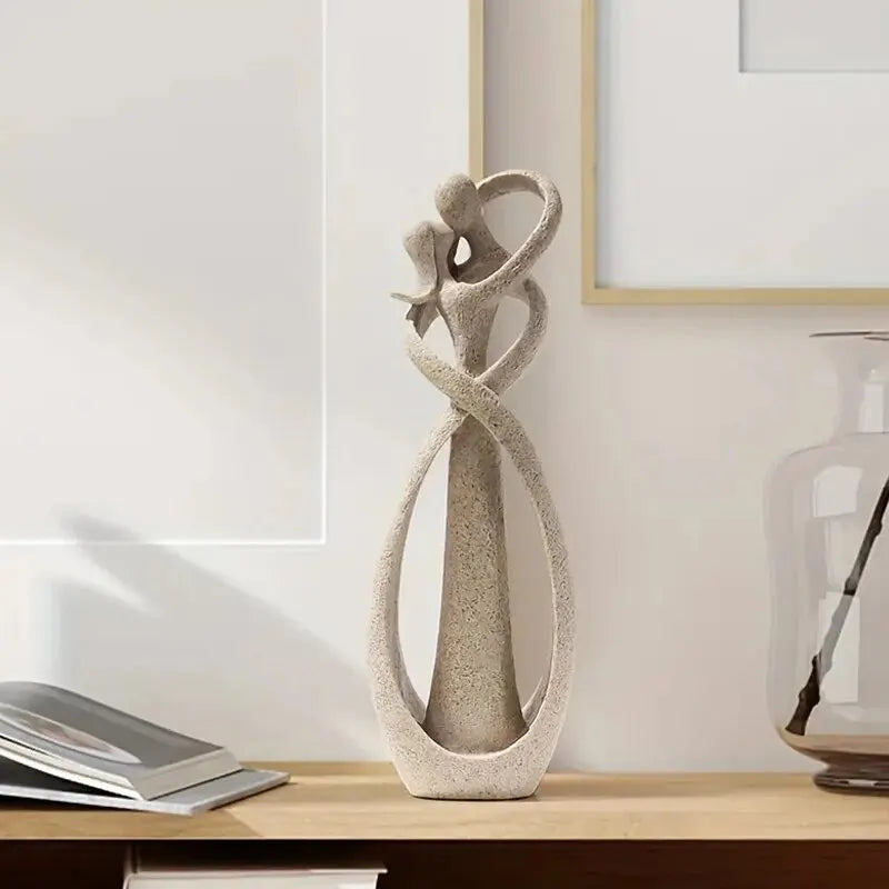 Elegantie in Liefde Sculptuur – Romantische Hars Kunst